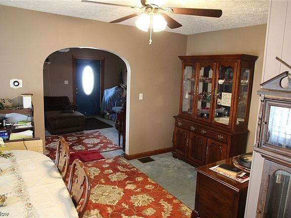 4th image of 206 W Main St