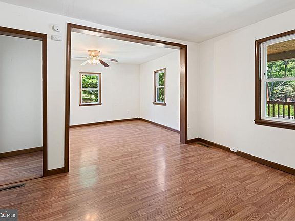 5th image of 12528 Seavolt Rd