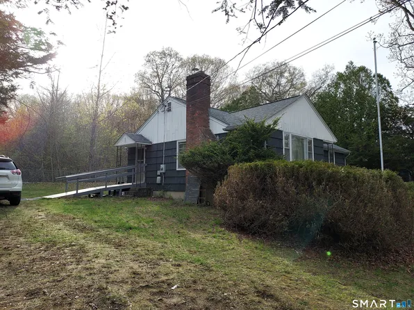 16 Carol Drive, Montville, CT 06382