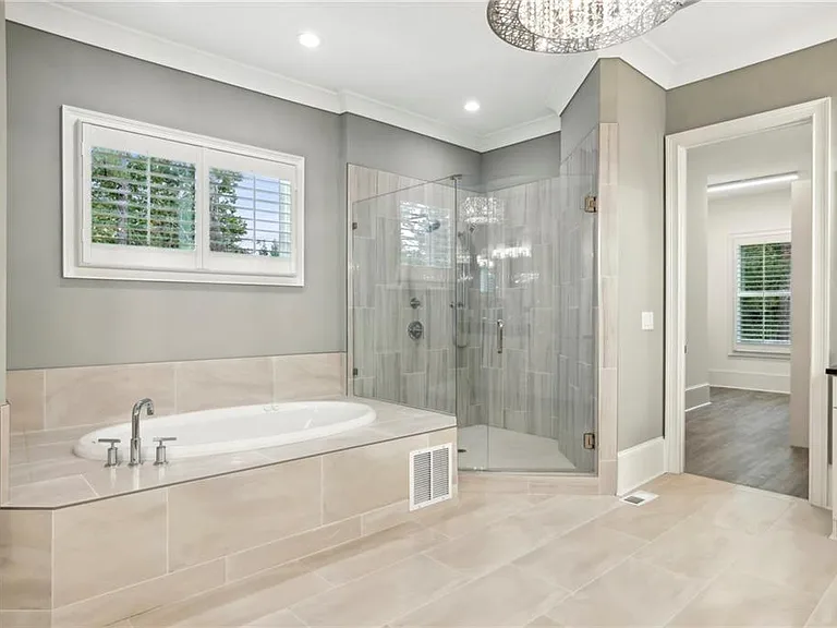 3750 Robinson Rd NE — Photo 34