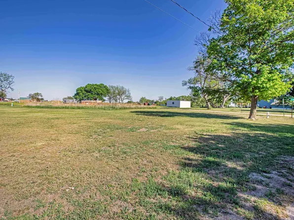 502 S C St, Edgar, NE 68935