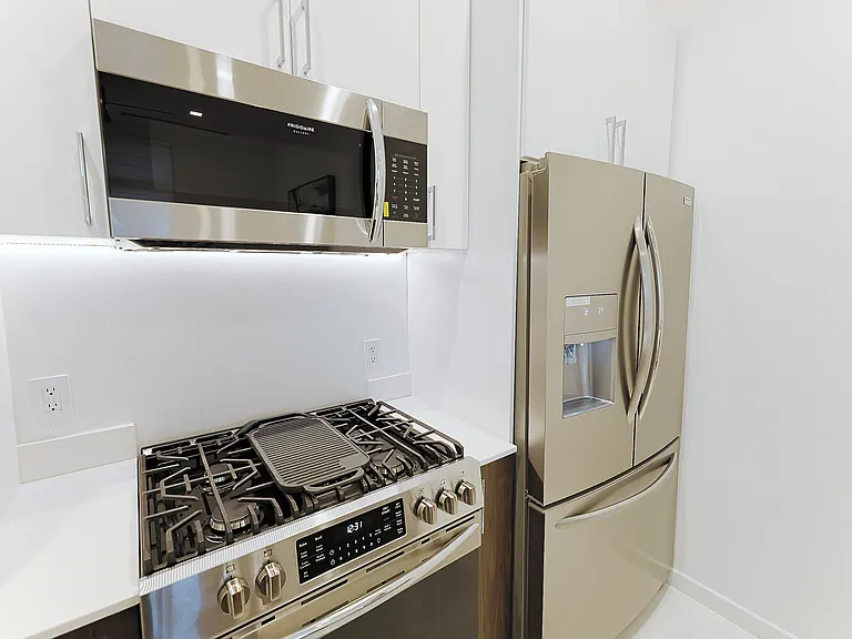 400 S Old Woodward Ave #303 — Photo 10