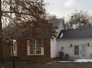 612 University Ln, Point Pleasant, WV 25550