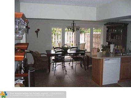 4th image of 2113 NE 56th Ct #2113