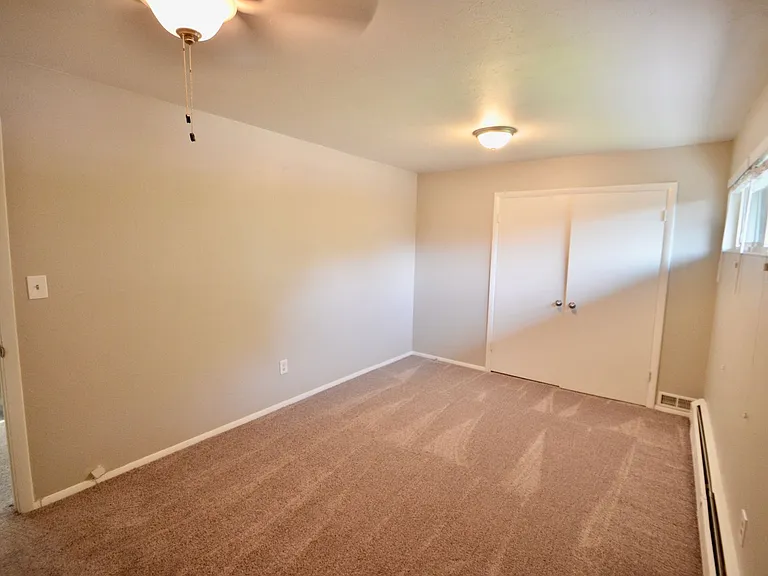 5705 S Pearl St — Photo 14