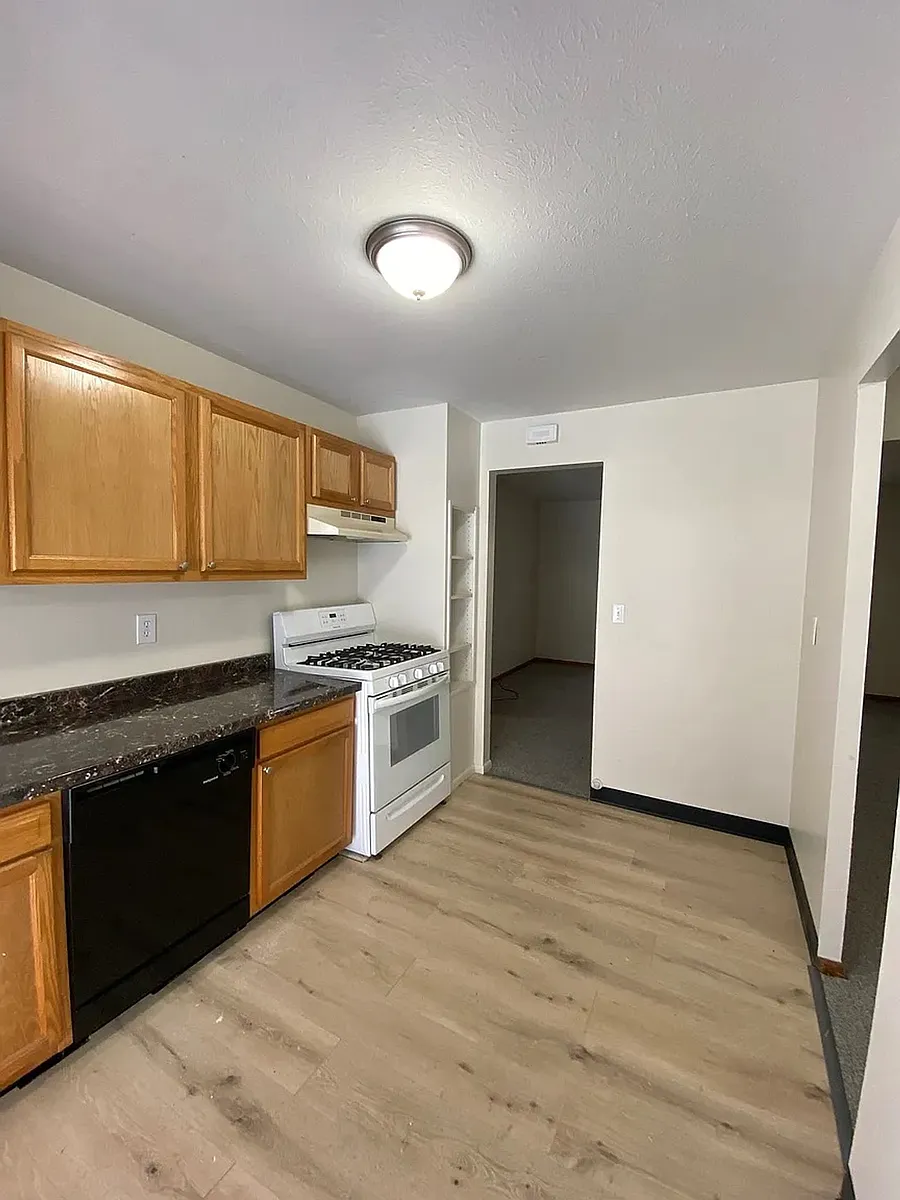 Building Photo - 6756 Circle Dr #6778