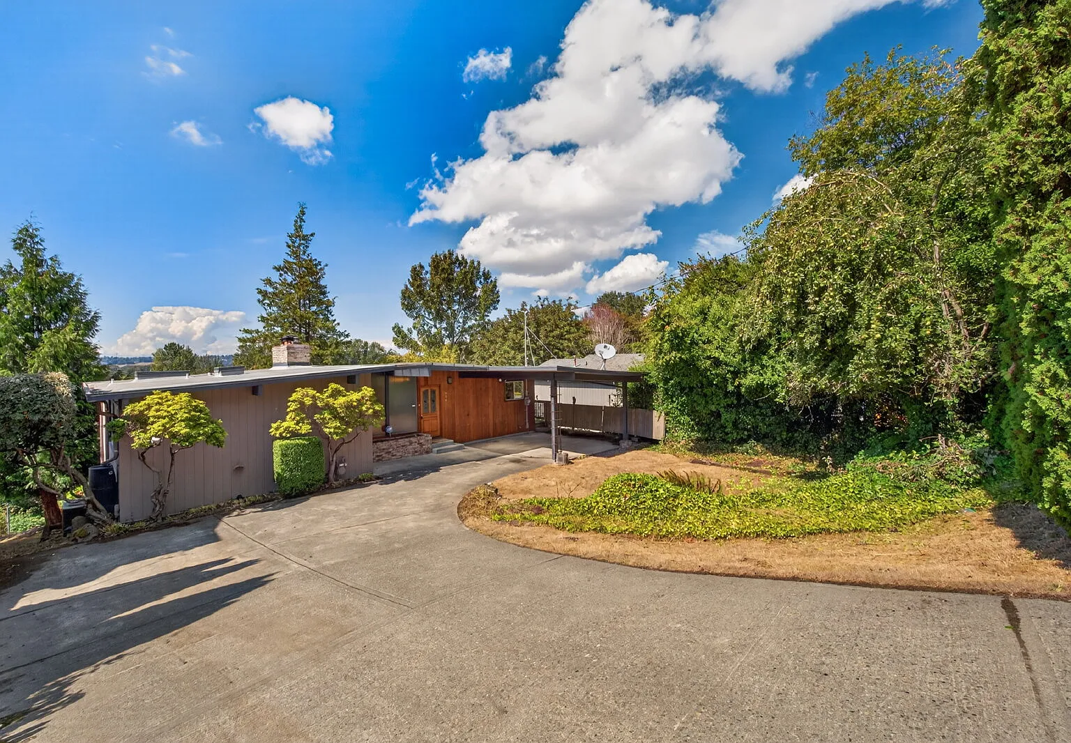 3 bed, 2.0 bath, $3,200 — Photo 1