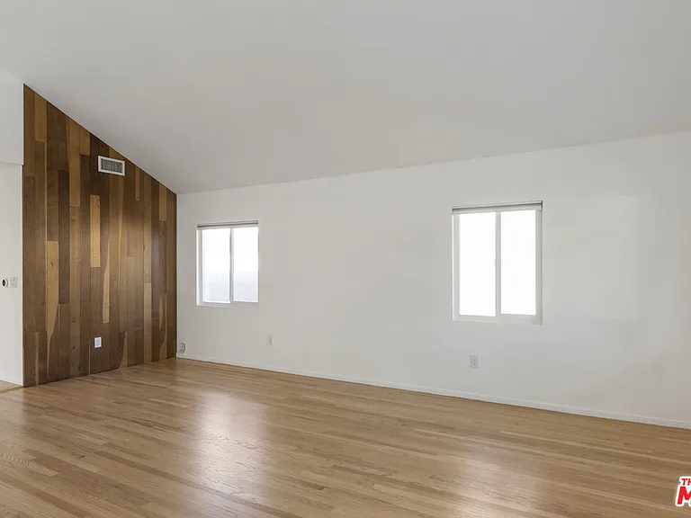 5712 Buchanan St — Photo 4