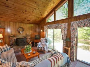 86 Mountain View Rd, Wilmington, VT 05363