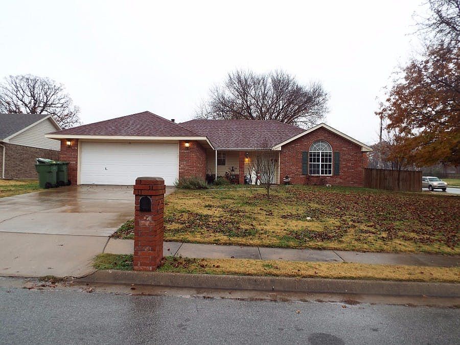 1st image of 801 N 26th St