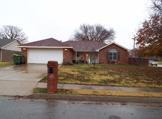 801 N 26th St, Rogers, AR 72756