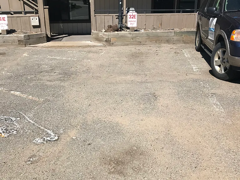 1 parking space - for 2 small cars, or 1 larger vehicle