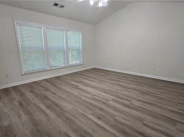 265 Friars Head Dr, Suwanee, GA 30024