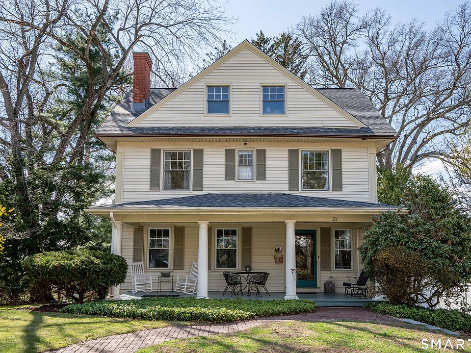 1st image of 21 Vanderbilt Road