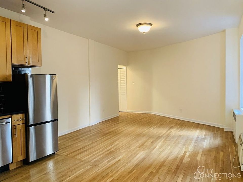 1st image of 15 Sheridan Sq APT 3F