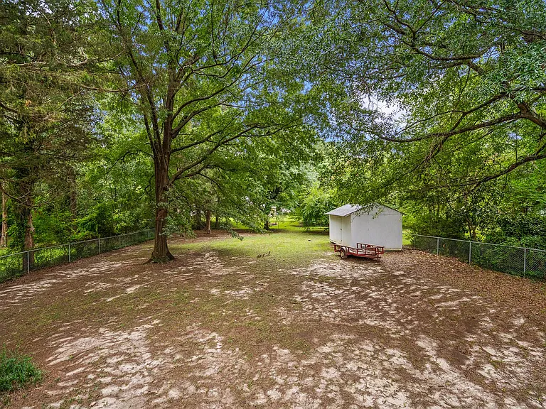 120 Woodale Dr — Photo 27