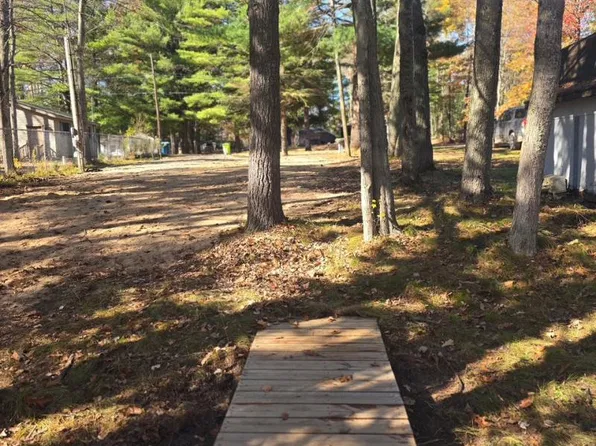 3471 Lakeview Dr, Beaverton, MI 48612