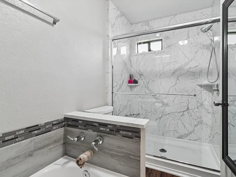 4436 Emerson Dr — Photo 8