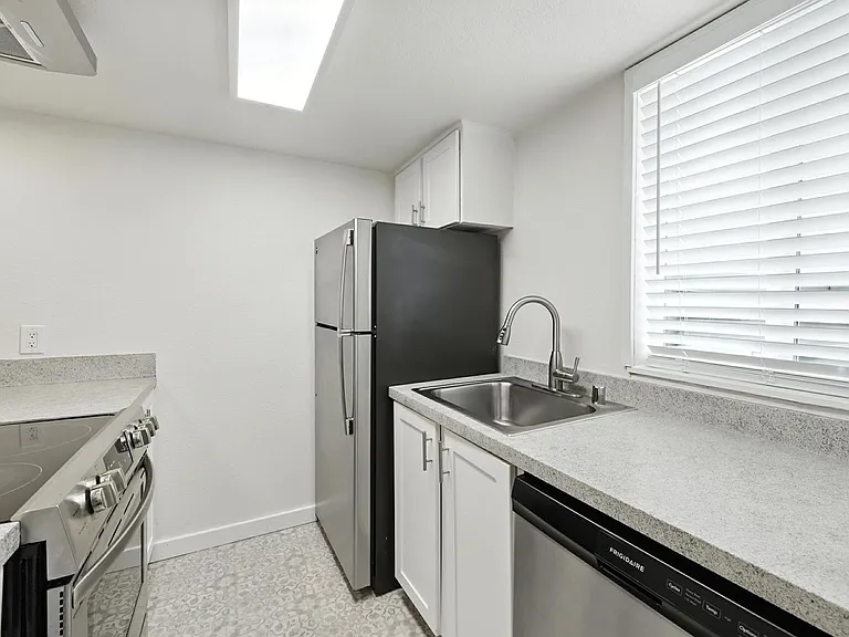 51 Hayes Pl SW — Photo 18
