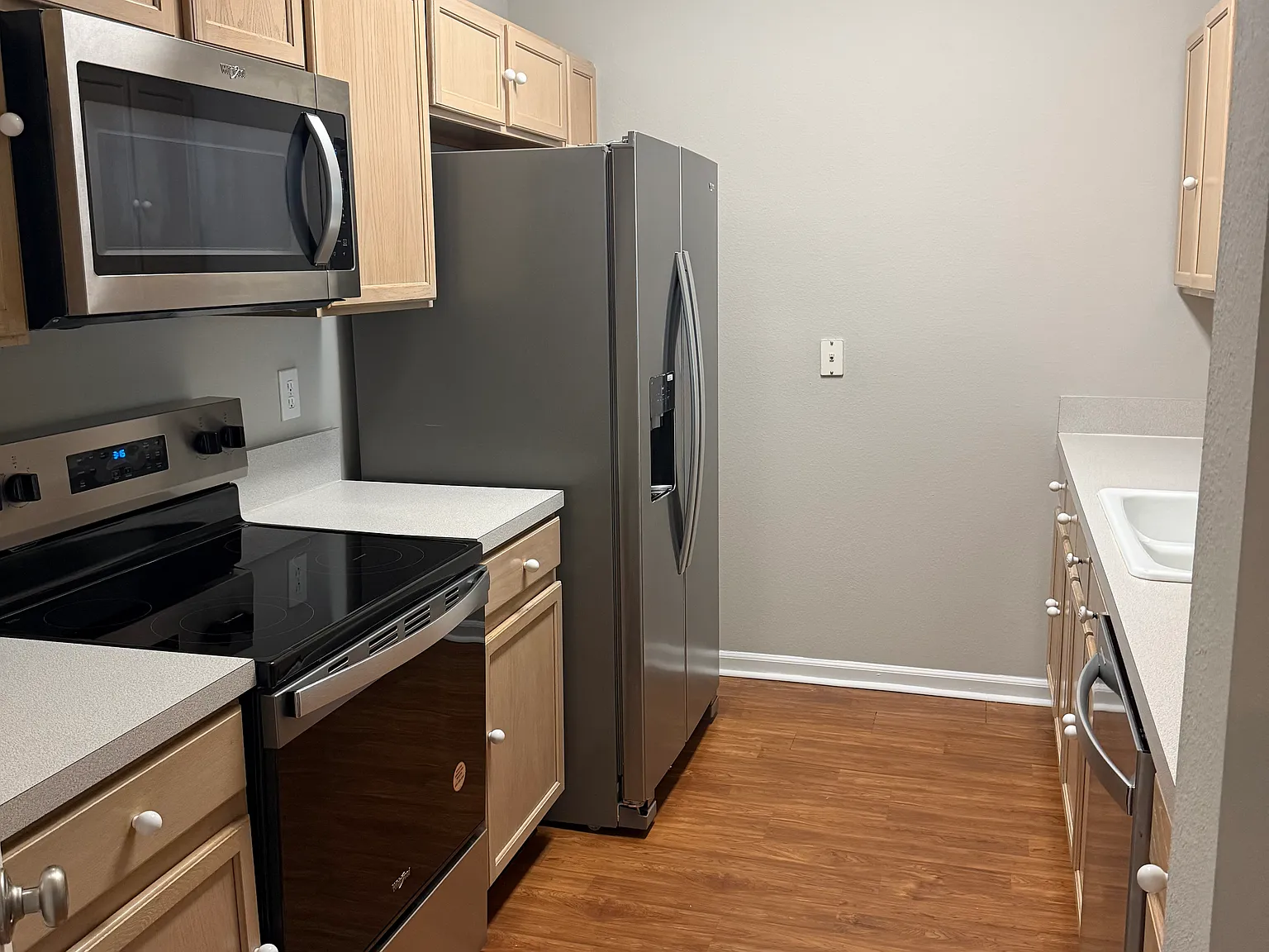 2 bed, 1050 sqft, $1,515 — Photo 4