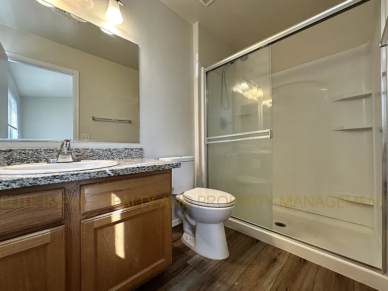3780 E Felix Blvd — Photo 11