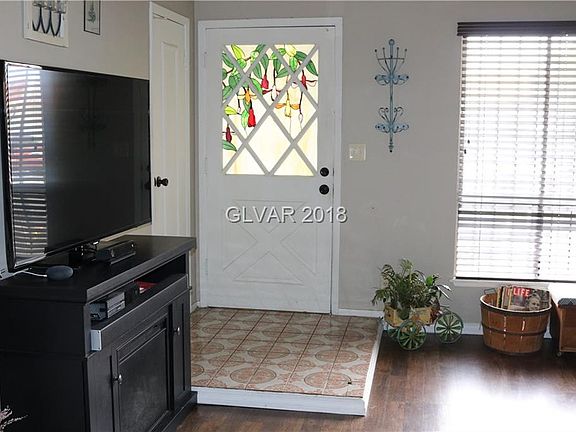 2nd image of 3567 Newland Ave