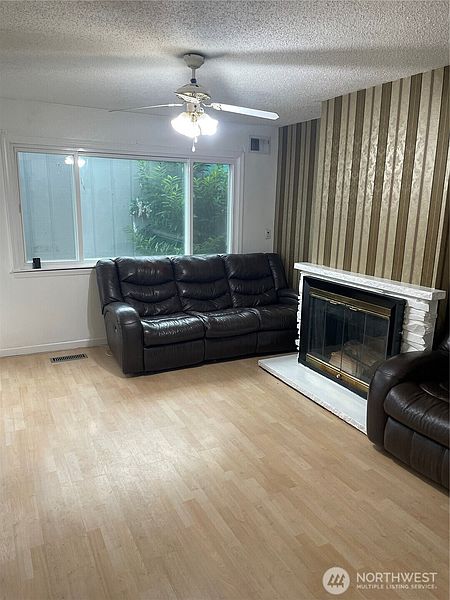 5th image of 2305 S Pinebrook Lane