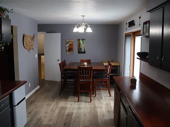 5th image of 228 Black Stone Ct