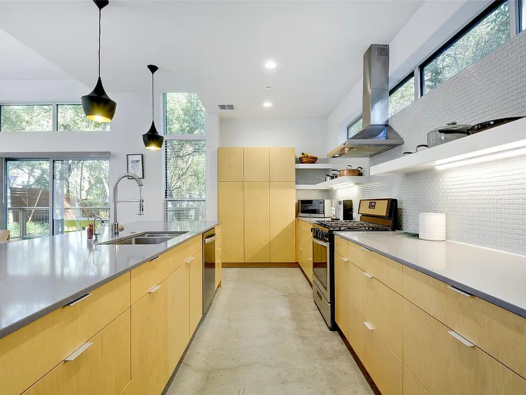 3110 Clawson Rd — Photo 8
