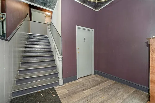 121 W Potomac St #1 Photo 1