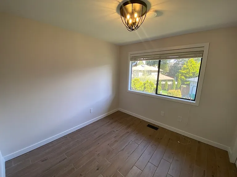 650 Jasmine Pl NW — Photo 18