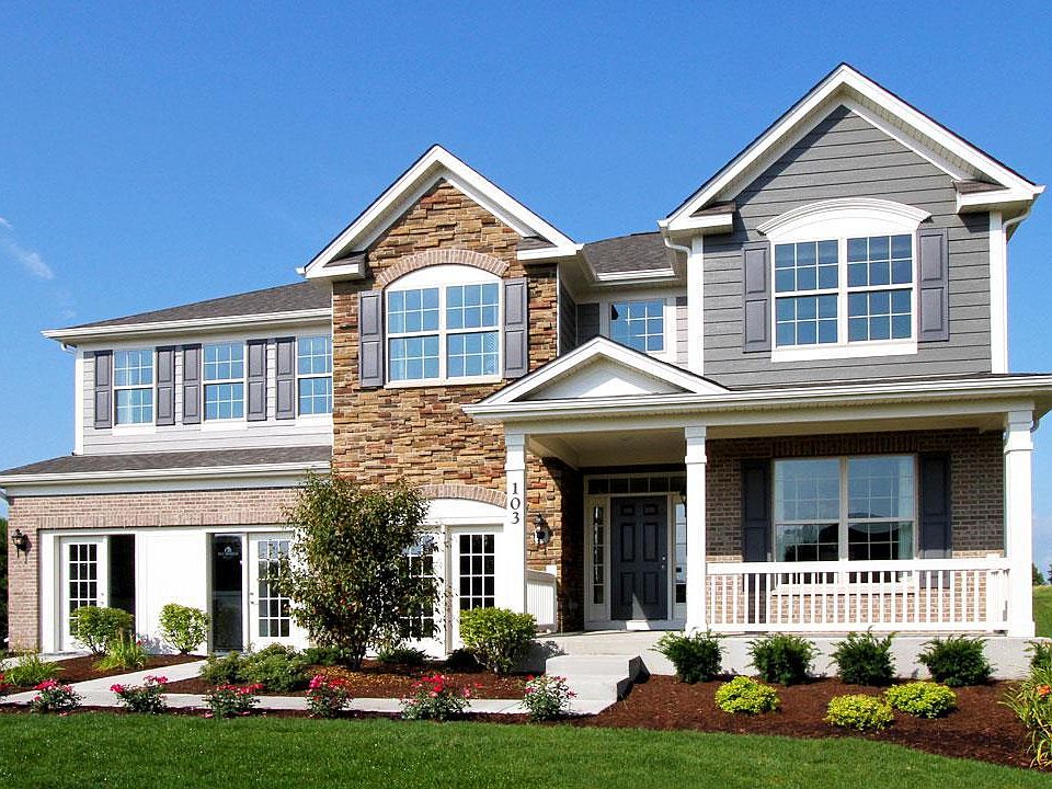 Located on 0019 in The Oaks At Churchill Club in Oswego, IL