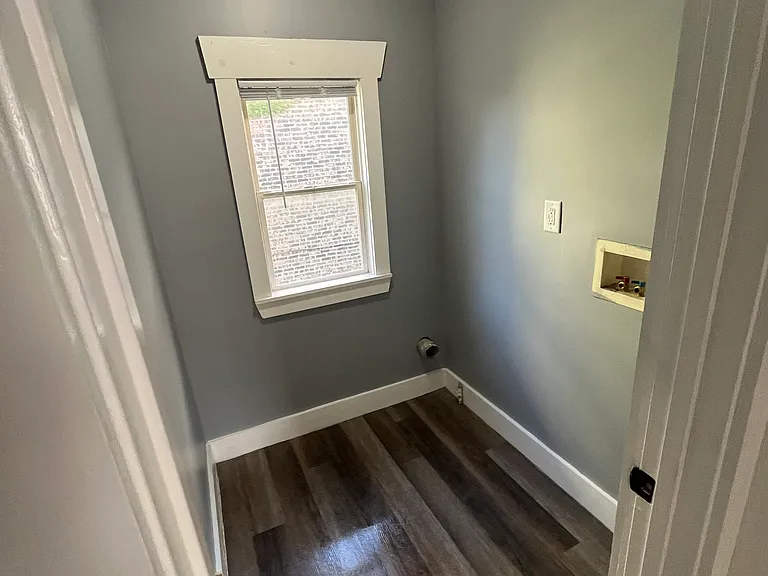 231 Doty St — Photo 8