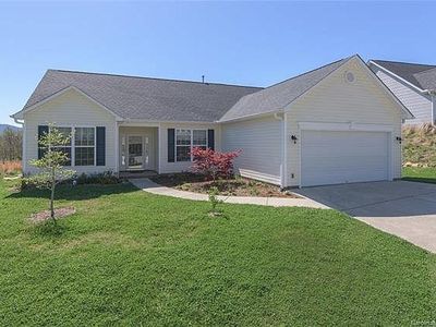 90 River Walk Dr, Asheville, NC, 28804