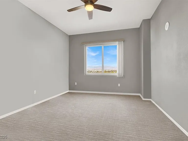 8255 Las Vegas Blvd S #722 — Photo 35