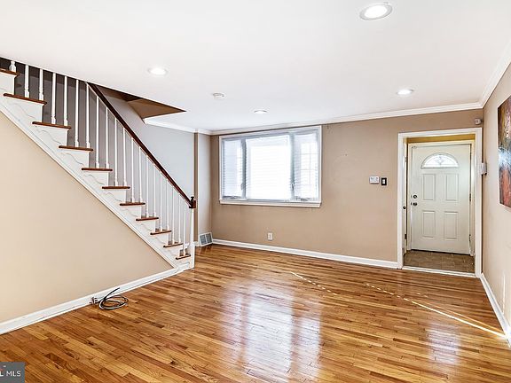 3rd image of 8643 Williams Ave
