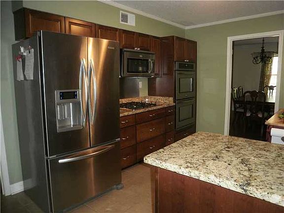 4th image of 7985 Dovie Ln
