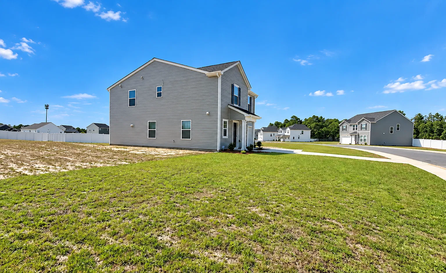 3 bed, 2.5 bath, 1925 sqft, $1,995 — Photo 4