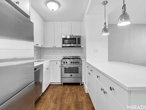 3rd image of 330 E 39th St APT 18k