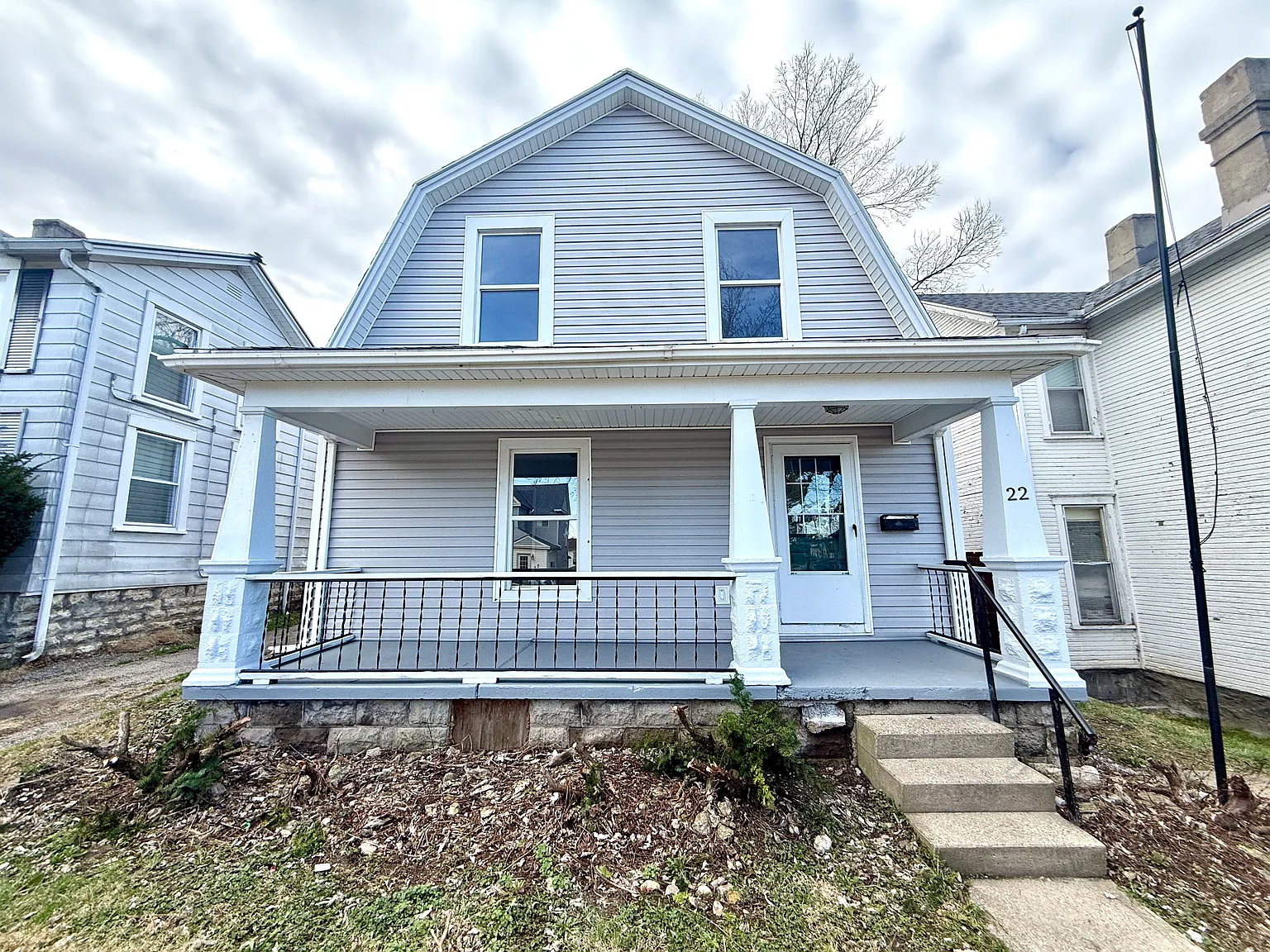 3 bed, 1208 sqft, $1,300 — Photo 1