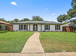 324 Oakcrest Dr, Richardson, TX 75080