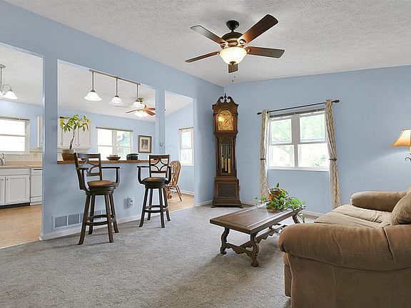 4th image of 1132 Welwyn Dr