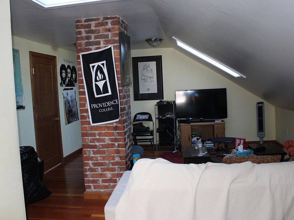 3rd floor common area