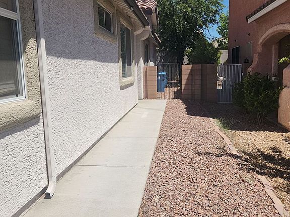 5th image of 10560 Broadhead Ct