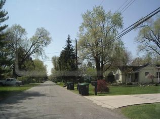 11220 Baraga St, Taylor, MI 48180