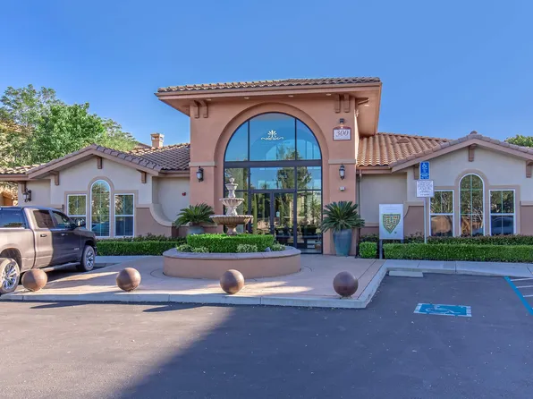 Villas at North Village