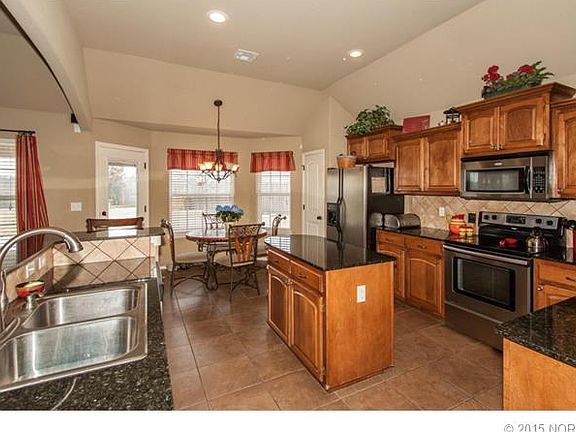 2nd image of 520 S 49th Ct