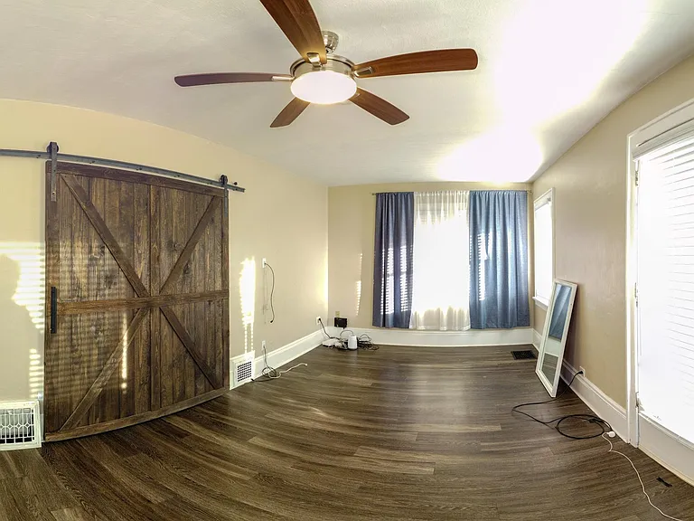3458 N Steele St — Photo 13