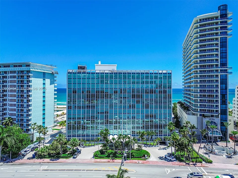 5055 Collins Ave #3K