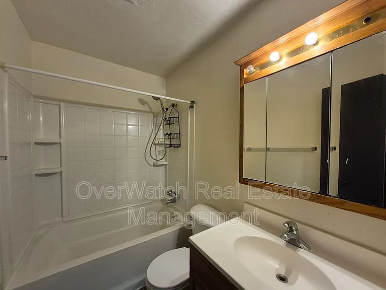 1507 W 45th Ave #1 — Photo 8